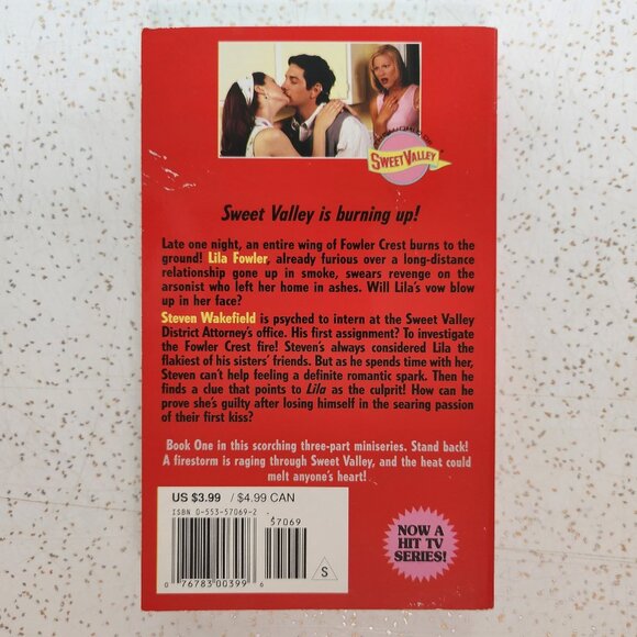 Sweet Valley High # 135 Lila's New Flame - Picture 2 of 6